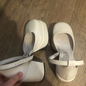 Maryjane style platform heel